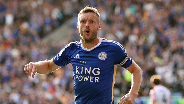 Champio<em></em>nship roundup: Jamie Vardy seals victory for leaders Leicester