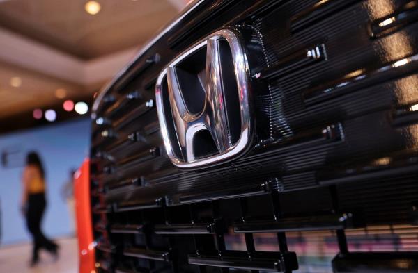 Ho<em></em>nda is recalling 1.3 million vehicles worldwide due to a potential issue with the rearview camera image, the U.S. Natio<em></em>nal Highway Traffic Safety Administration said Friday. 