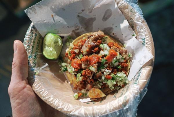 Getting food at a fo<em></em>nda is a must when travelling to Mexico city.