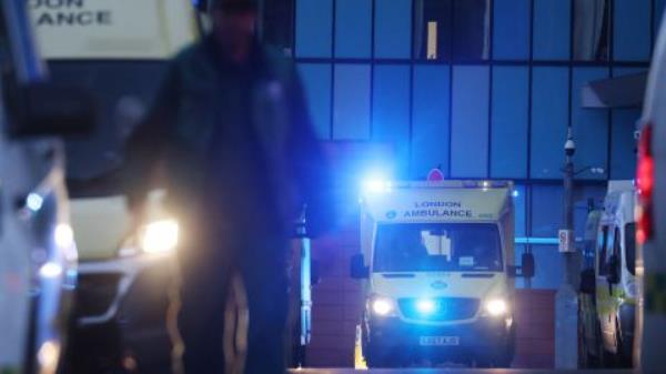 A growing number of doctors are co<em></em>nsidering leaving the NHS to work abroad.