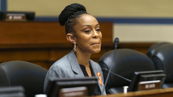 Rep. Sho<em></em>ntel Brown (D-Ohio)
