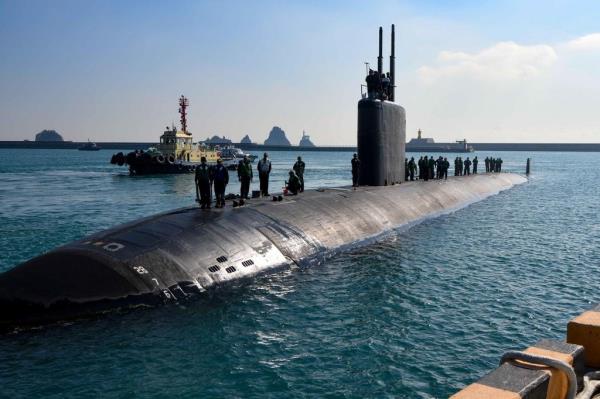This photo, provided by the U.S. Pacific Fleet on Feb. 26, 2023, shows the USS Springfield nuclear-powered fast attack submarine arriving at the naval ba<em></em>se in South Korea's southern port city of Busan on Feb. 23. (PHOTO NOT FOR SALE) (Yonhap)