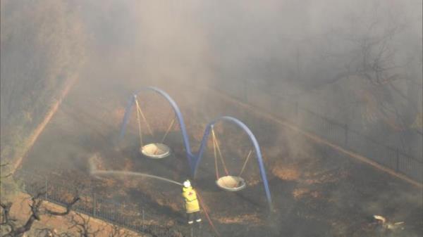 ##o<em></em>nLINE OUT UNTIL AFTER 6PM## The scene of a fire in Piara Waters near Mason Road 