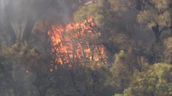 ##o<em></em>nLINE OUT UNTIL AFTER 6PM## The scene of a fire in Piara Waters near Mason Road 