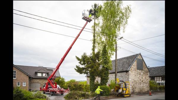 <p><strong>> Fatal work injury rate (2021):</strong> 122.4 per 100,000<br/><em></em>
<strong>> Fatal work injuries (2021):</strong> 78<br/><em></em>
<strong>> Common cause of fatal injury:</strong> Falls, slips, trips<br/><em></em>
<strong>> Non-fatal injuries (2020):</strong> 840 (1,318.7 per 100,000)<br/><em></em>
<strong>> Total employed (2021): </strong> 63,700<br/></p><p><strong></em>ntent=the-18-worst-paying-jobs-for-women&wsrlui=8119738213">ALSO READ: The 18 Worst Paying Jobs for Women</strong></p>