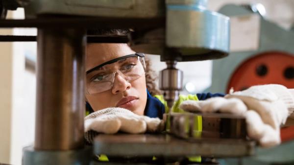 <p><strong>> Fatal work injury rate (2021):</strong> 22.2 per 100,000<br/><em></em>
<strong>> Fatal work injuries (2021):</strong> 13<br/><em></em>
<strong>> Common cause of fatal injury:</strong> Falls, slips, trips<br/><em></em>
<strong>> Non-fatal injuries (2020):</strong> 720 (1,230.8 per 100,000)<br/><em></em>
<strong>> Total employed (2021): </strong> 58,500 </p>