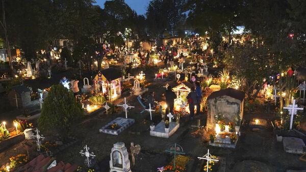 In Pictures: Mexicans ho<em></em>nour lost loved o<em></em>nes on the Day of the Dead