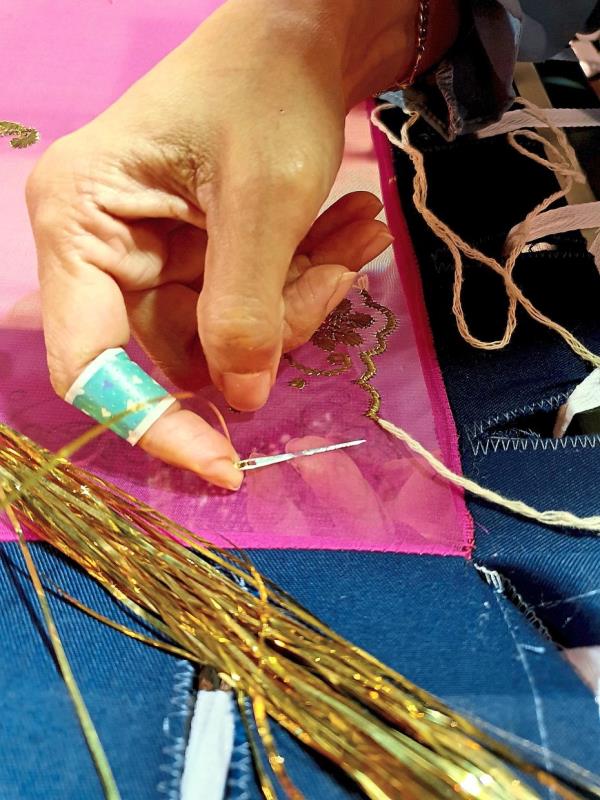 Kelingkan, made with  golden me<em></em>tallic threads, has deep roots in Malay heritage, holding a place among royalty and nobility.