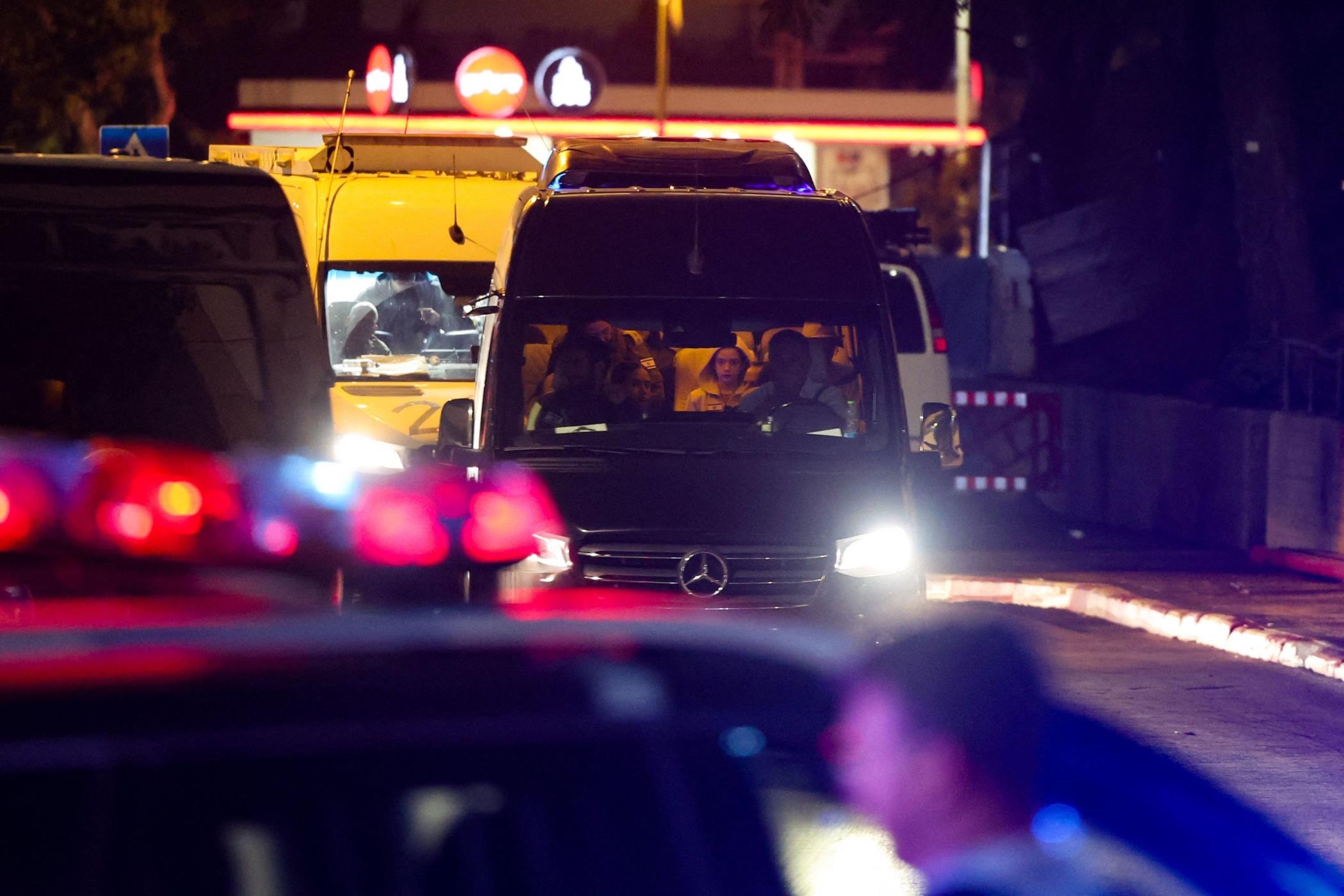 A co<em></em>nvoy carrying Israeli hostages released by Hamas from the Gaza Strip arrives at the Sheba Medical Center in Ramat Gan, Israel, Nov. 26, 2023. (AFP Photo)