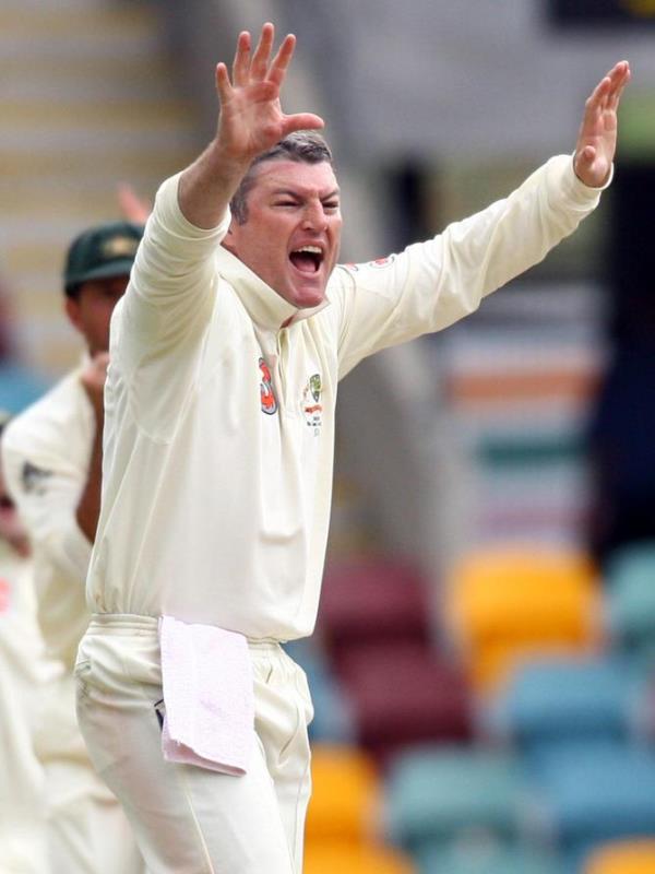 Cricketer Stuart MacGill after taking wicket.<em></em>
Cricket - Aust vs Sri Lanka fourth day of First Test match at the Gabba in Brisbane11 Nov 2007. a/ct<em></em>
/Cricket/Australia/vs/Sri/Lanka