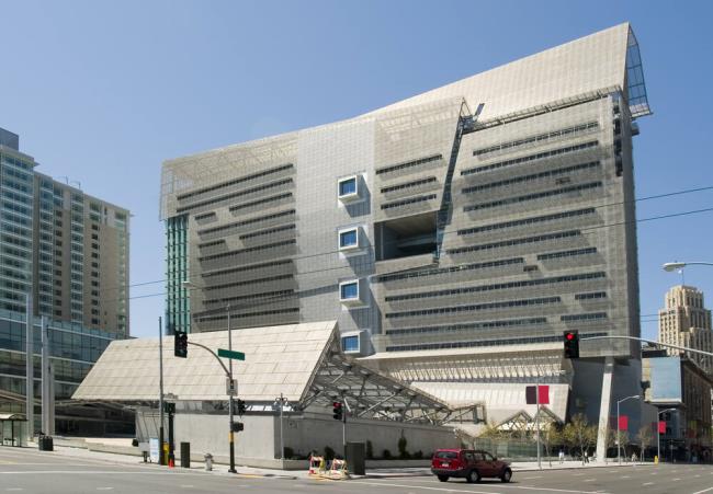 Workers in the Nancy Pelosi Federal Building in San Francisco were told to work from home indefinitely given co<em></em>nditions in the downtown area. (Rafael Ramirez Lee / Shutterstock)