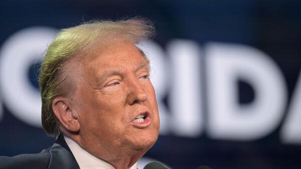 Do<em></em>nald Trump arrives in court ahead of evidence to civil fraud trial