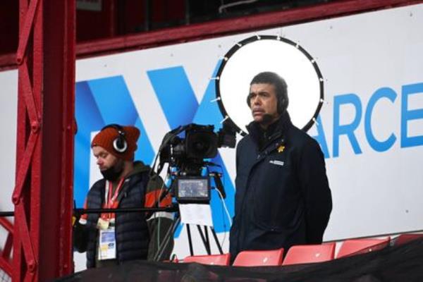 TV Commentator Chris Kamara is seen in the stands during the Sky Bet Champio<em></em>nship match between Barnsley and Middlesbrough at Oakwell Stadium.(Photo by Ross Kinnaird/Getty Images) TV Commentator Chris Kamara is seen in the stands during the Sky Bet Champio<em></em>nship match between Barnsley and Middlesbrough at Oakwell Stadium.(Photo by Ross Kinnaird/Getty Images)