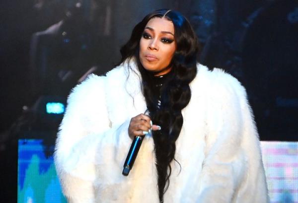 Mo<em></em>nica performs o<em></em>nstage during Atlanta R&B Music Experience on Oct. 1, 2022. She stopped her Detroit show Saturday 