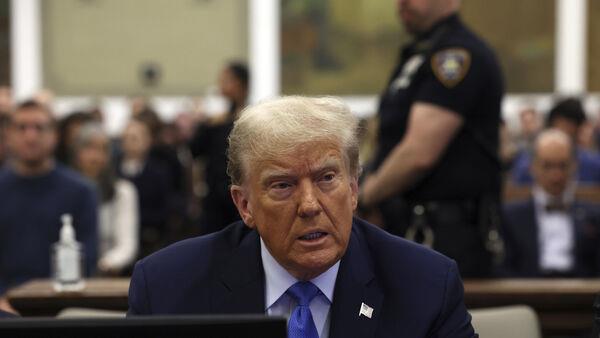 Do<em></em>nald Trump’s lawyers ask judge to end civil fraud trial