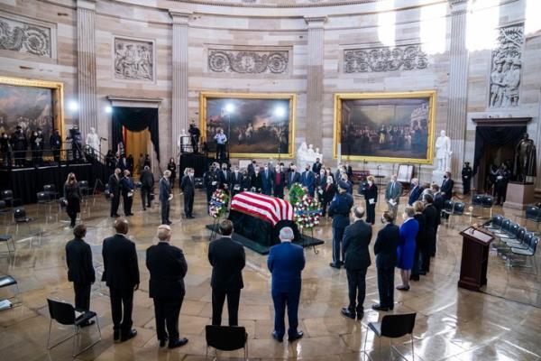 Members of Co<em></em>ngress and others pay respects to the late Sen. Harry Reid (D-Nev.) as his remains lie in state in the U.S. Capitol Rotunda in January 2022.