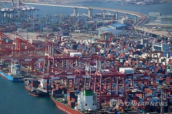 Co<em></em>ntainers are stacked at a pier in South Korea's southeastern port city of Busan, in this file photo taken Nov. 1, 2023. (Yonhap)