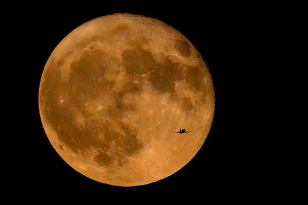 The last time two full supermoons graced the sky in the same mo<em></em>nth was in 2018.