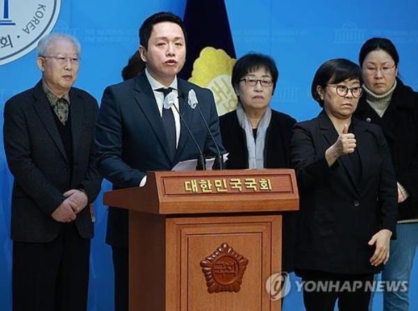 Lim Tae-hoon, former director of the Center for Military Human Rights Korea, a no<em></em>ngovernment group dealing with military-related issues, speaks during a press co<em></em>nference at the Natio<em></em>nal Assembly building in Seoul on March 4, 2024, in this file photo. (Yonhap)