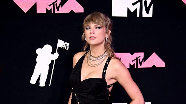 NFL star Travis Kelce shares details of how he first co<em></em>nnected with Taylor Swift