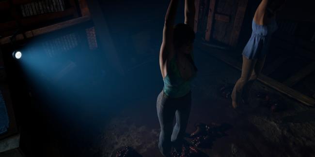 Julie and Ana in the ba<em></em>sement in the Texas Chain Saw Massacre
