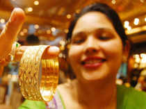 Gold Rate Today: Yellow me<em></em>tal hits new high, tops Rs 64,000 on MCX amid Fed rate cut hopes