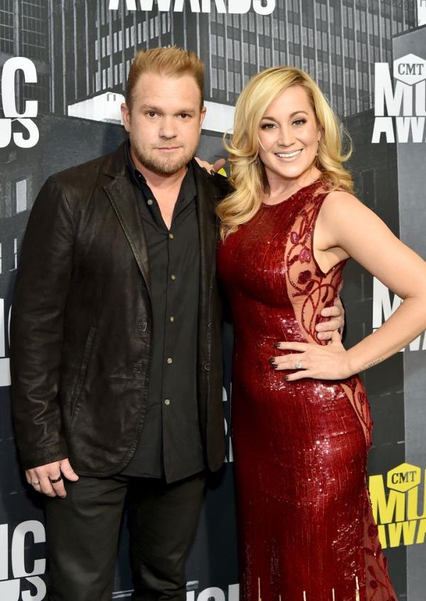 A Minnesota native, Jacobs (left), was a musician who collaborated on so<em></em>ngs for Garth Brooks, Kelly Clarkson and Tim McGraw.
