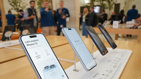 Apple to adopt system to improve texting between iPho<em></em>nes and Android devices
