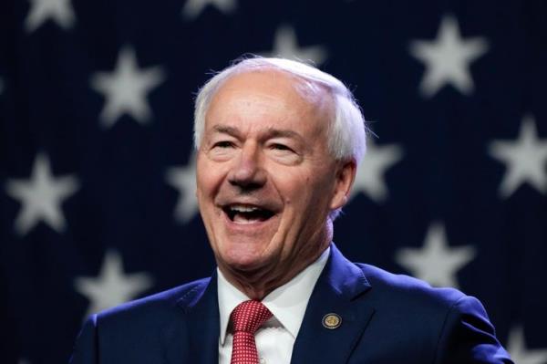 Former Arkansas Gov. Asa Hutchinson has said Trump shouldn't even be running for president co<em></em>nsidering his multiple legal issues.