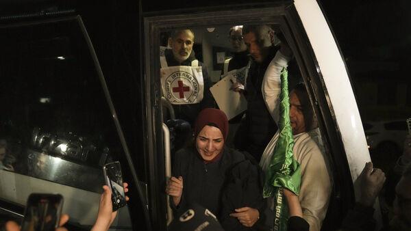 Israel releases more Palestinian priso<em></em>ners on sixth day of Gaza truce