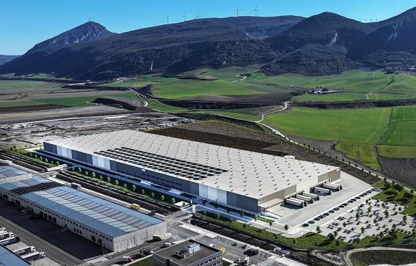 This photo provided by Hyundai Mobis on April 24, 2024, shows a rendered image of the company's envisio<em></em>ned electric vehicle battery plant in Navarre, Spain. (PHOTO NOT FOR SALE) (Yonhap)