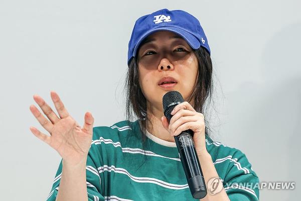 ADOR CEO Min Hee-jin speaks during a press co<em></em>nference in southern Seoul on April 25, 2024. (Yonhap)