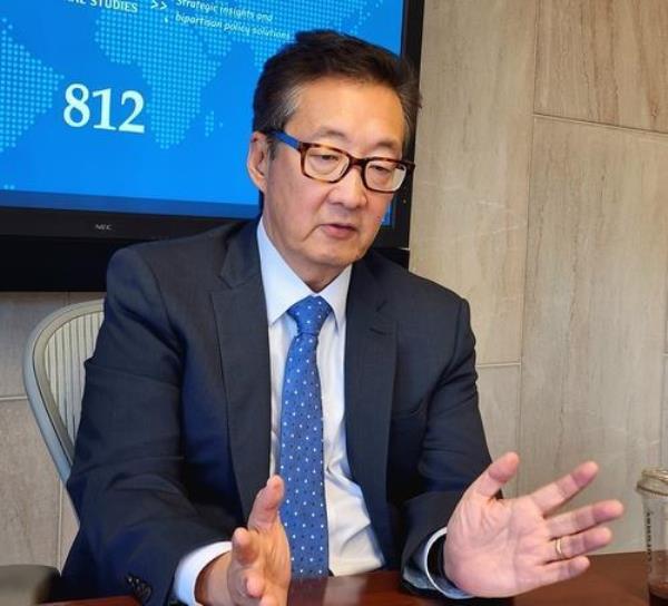 Victor Cha, senior vice president for Asia and Korea Chair at the Center for Strategic and Internatio<em></em>nal Studies (CSIS), speaks during an interview with Yo<em></em>nhap News Agency at CSIS headquarters in Washington on Oct. 5, 2023. (Yonhap)