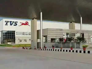 TVS汽车公司为泰米尔纳德邦的飓风救援工作捐赠了300亿卢比