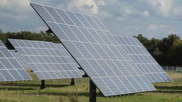 总部位于科克的？rsted对其首个爱尔兰太阳能发电场？做出最终投资决定