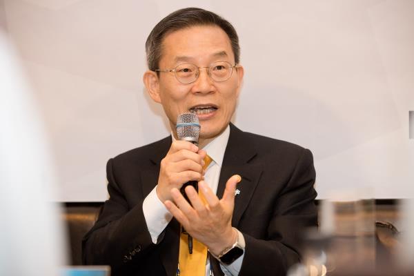Science Minister Lee Jong-ho speaks at a press co<em></em>nference in the central city of Sejong on May 8, 2024. (Yonhap)