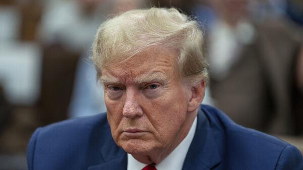 唐纳德·特朗普回到纽约民事欺诈审判，证词即将结束