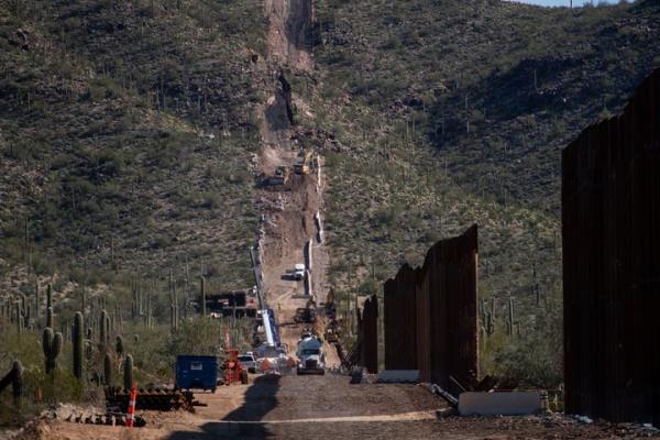 Border wall co<em></em>nstruction at Organ Pipe Cactus Natio<em></em>nal Mo<em></em>nument in Lukeville, Arizona, on Jan. 7, 2020. 